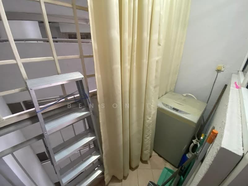 Kondominium untuk Disewa di Gurney Park Condominium - Benson Tan - Balcony - PropertyGuru.com.my