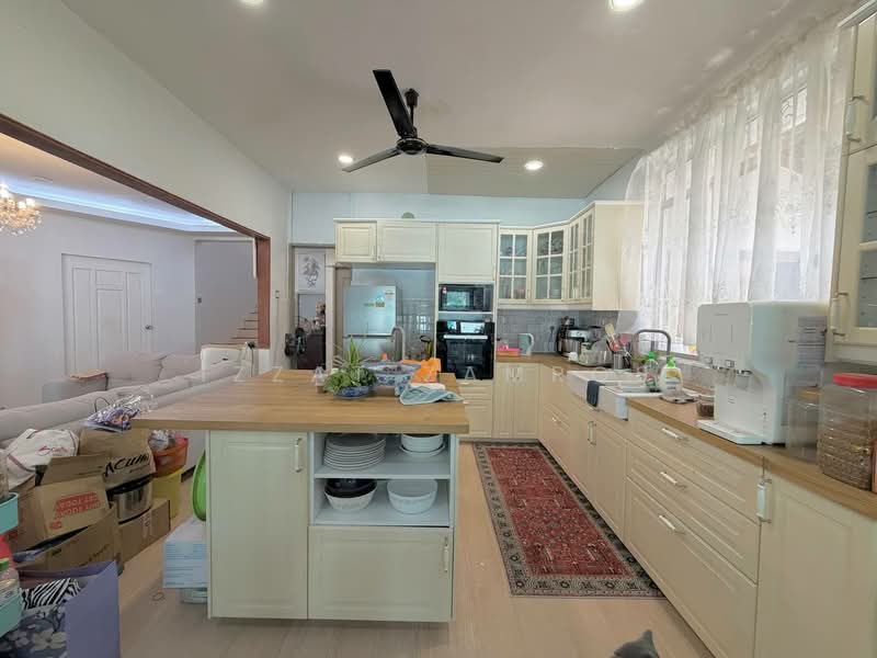 Bungalow for Sale in Taman Bukit Cheras (Cheras) - Izzat Zamros - Kitchen - PropertyGuru.com.my