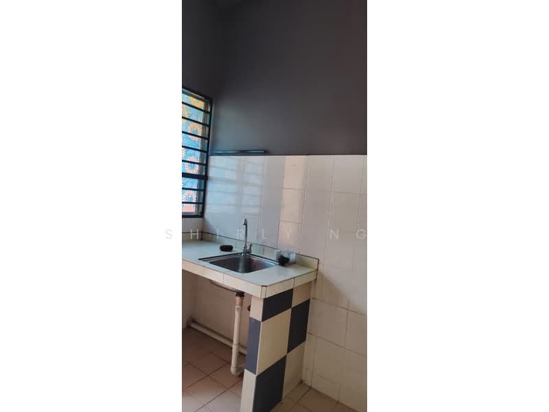 2-storey Terraced House for Rent in Rawang (Selangor) - Shirly Ng - Kitchen - PropertyGuru.com.my