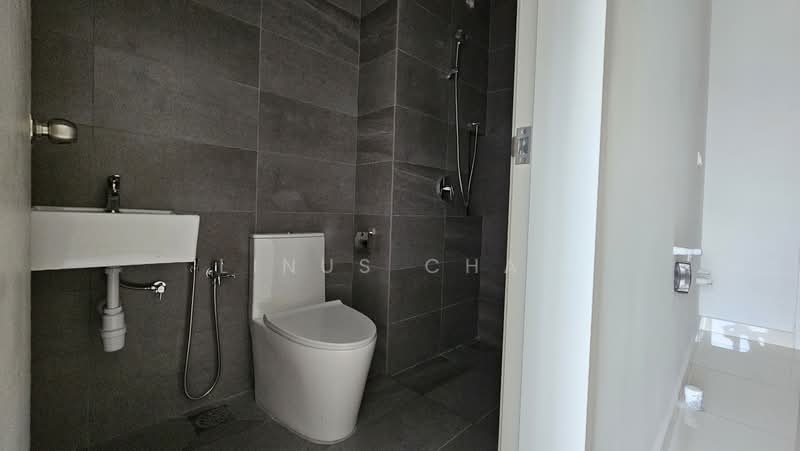 Kondominium untuk Dijual di Nestree Residence - Linus Chan - Bathroom - PropertyGuru.com.my