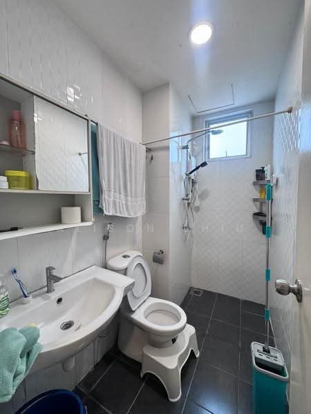 Kondominium untuk Dijual di 228 Kondominium - Alison Chiu - Bathroom - PropertyGuru.com.my