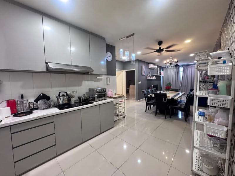Kondominium untuk Dijual di 228 Kondominium - Alison Chiu - Kitchen - PropertyGuru.com.my