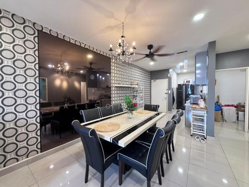 Kondominium untuk Dijual di 228 Kondominium - Alison Chiu - Dining Room - PropertyGuru.com.my