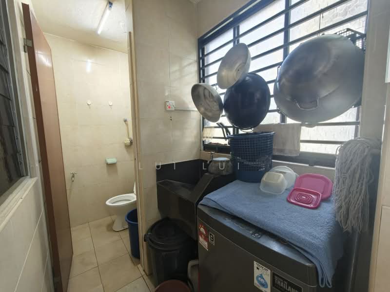 Flat for Sale at Taman Daya - Jalan Bertam 1, 10 and 16 - Lui Lui - Bathroom - PropertyGuru.com.my