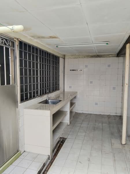 Semi-Detached House for Rent in Happy Garden (Kuchai Lama) - Esharani . - PropertyGuru.com.my