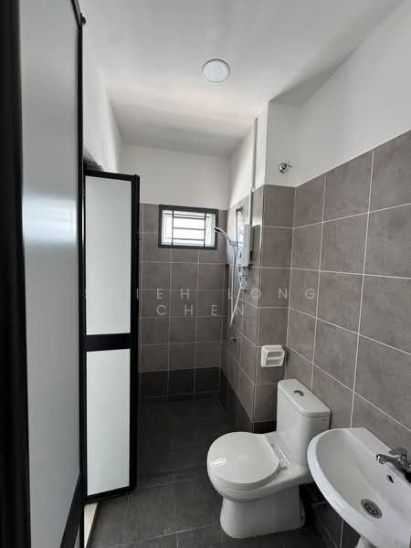 2-storey Terraced House for Rent in Iskandar Puteri (Nusajaya) (Johor) - Shieh Long Chen - Bathroom - PropertyGuru.com.my