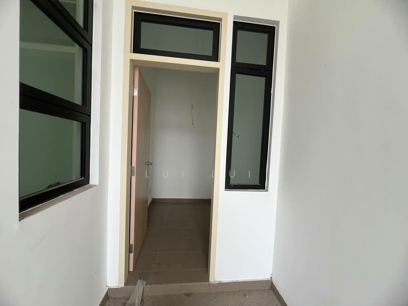 Rumah Kluster untuk Dijual di Kulai (Johor) - Lui Lui - Entrance - PropertyGuru.com.my