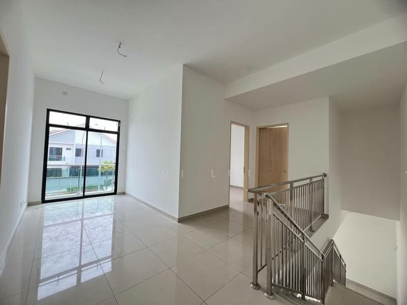 Rumah Kluster untuk Dijual di Kulai (Johor) - Lui Lui - Living Room - PropertyGuru.com.my