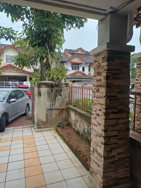 Rumah Teres 2 Tingkat untuk Dijual di Taman Bukit Subang (Shah Alam) - HK Lee - PropertyGuru.com.my