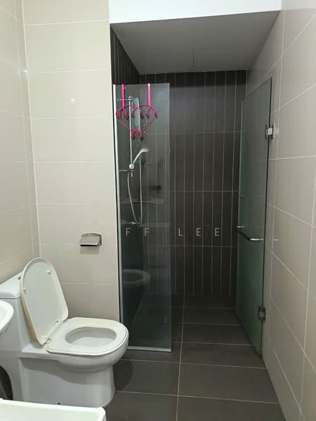 Servis Apartment untuk Disewa di Boulevard 51 - Luff Lee - Bathroom - PropertyGuru.com.my