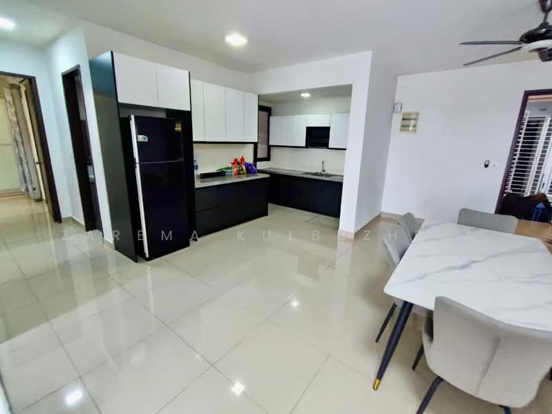 Condominium for Sale at Ken Rimba Condominium 1 - Zarema Kulbuzheva - Kitchen - PropertyGuru.com.my