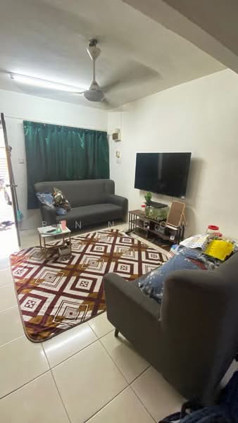Rumah Teres 2 Tingkat untuk Dijual di Taman Puteri Wangsa (Ulu Tiram) - Ben Nyeow - Living Room - PropertyGuru.com.my