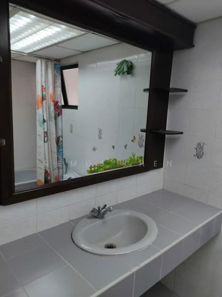 Kondominium untuk Dijual di Desa Kiara - Remus Chen - Bathroom - PropertyGuru.com.my