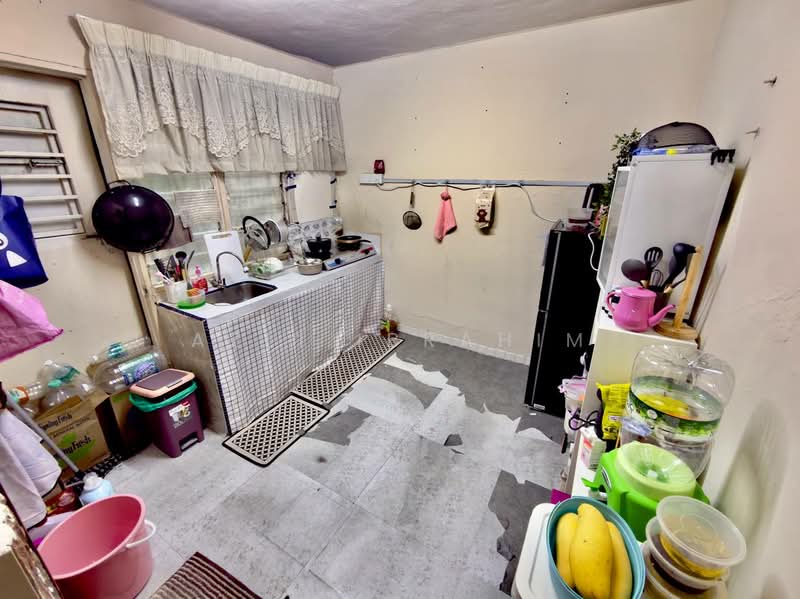 Rumah Teres 2 Tingkat untuk Dijual di Taman Putra (Ampang) - Azli Ibrahim - Kitchen - PropertyGuru.com.my