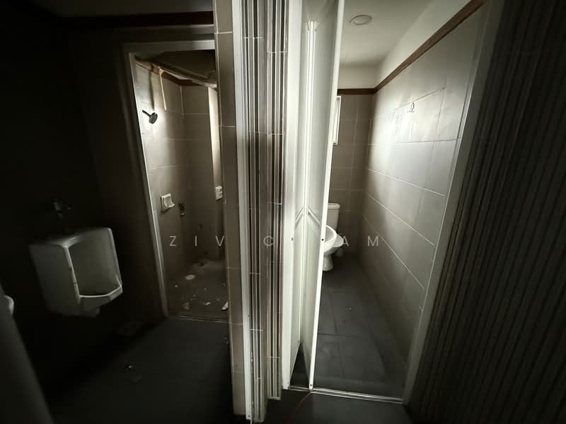 Kedai / Pejabat untuk Disewa di Johor Bahru (Johor) - Ziv Chiam - Bathroom - PropertyGuru.com.my