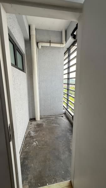 Office for Rent in Bukit Jelutong (Shah Alam) - CK Tong - Balcony - PropertyGuru.com.my
