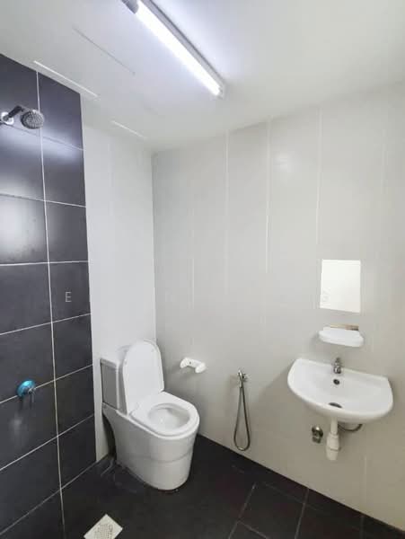 Pangsapuri untuk Disewa di D'Cerrum Apartment - Eldon Chong - Bathroom - PropertyGuru.com.my