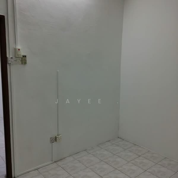 Flat for Sale at Taman Bukit Segar - Jayee . - Interior - PropertyGuru.com.my