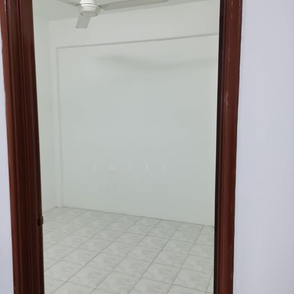 Flat for Sale at Taman Bukit Segar - Jayee . - Interior - PropertyGuru.com.my