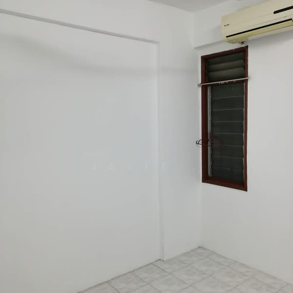 Flat for Sale at Taman Bukit Segar - Jayee . - Interior - PropertyGuru.com.my