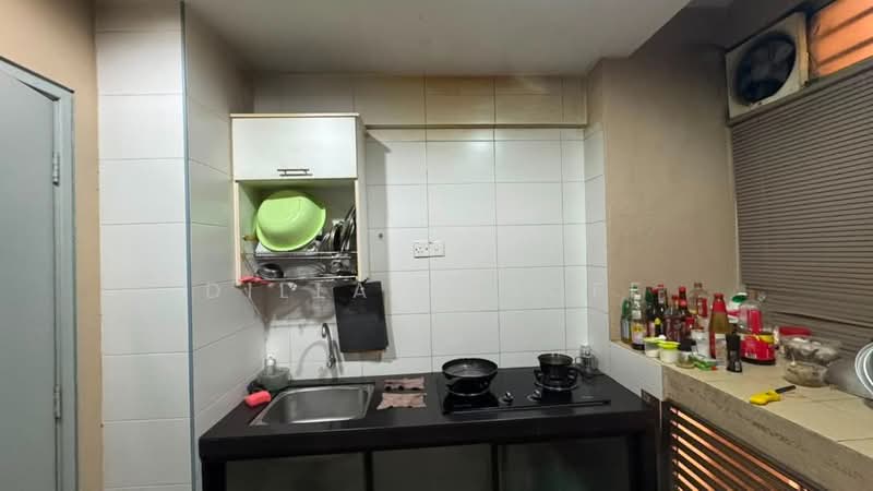 Kondominium untuk Dijual di Fortune Park (Suria Perdana) - DILLA YUSOFF - Kitchen - PropertyGuru.com.my