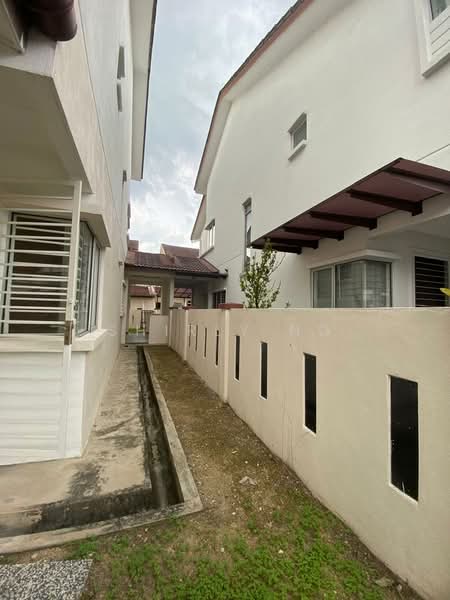 Semi-Detached House for Sale in Rawang (Selangor) - Shirly Ng - Exterior - PropertyGuru.com.my