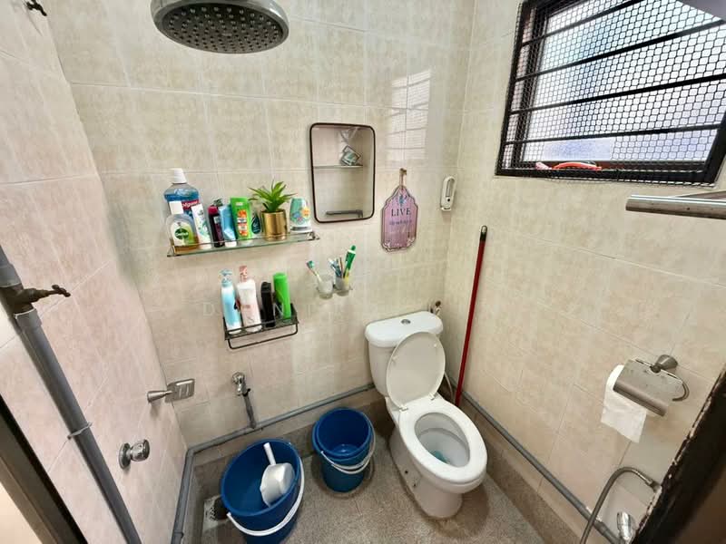 Rumah Teres 2 Tingkat untuk Dijual di Alam Damai (Cheras) - Danilo Lim - Bathroom - PropertyGuru.com.my