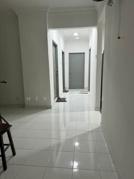 Pangsapuri untuk Disewa di Seri Mutiara Apartment - Merry Chua - Corridor - PropertyGuru.com.my