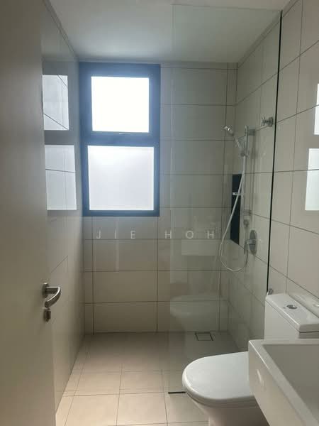 Servis Apartment untuk Disewa di Duta Park Residences - Jie Hoh - Bathroom - PropertyGuru.com.my