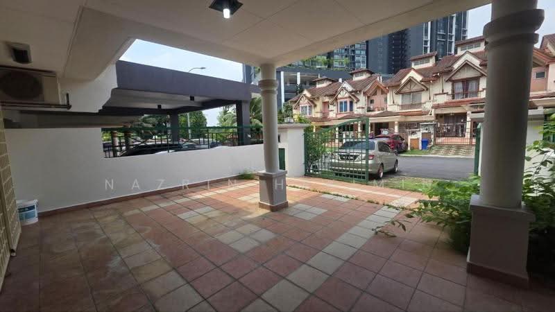 Rumah Teres untuk Dijual di Taman Bukit Subang (Shah Alam) - Nazrin Hakimin - Exterior - PropertyGuru.com.my
