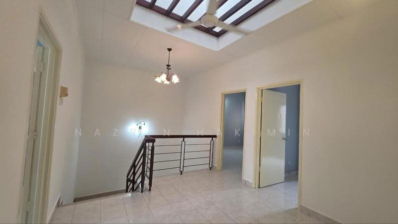 Rumah Teres untuk Dijual di Taman Bukit Subang (Shah Alam) - Nazrin Hakimin - PropertyGuru.com.my
