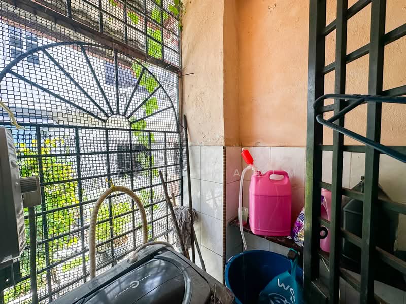 Rumah Teres 2 Tingkat untuk Dijual di Bandar Baru Selayang Fasa 2a (Selayang) - Azli Ibrahim - Balcony - PropertyGuru.com.my