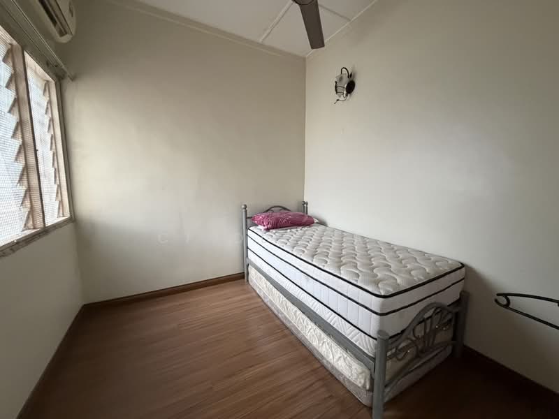 Rumah Teres 2 Tingkat untuk Dijual di Usj 11 (Subang Jaya) - Cindle Tai - Bedroom - PropertyGuru.com.my