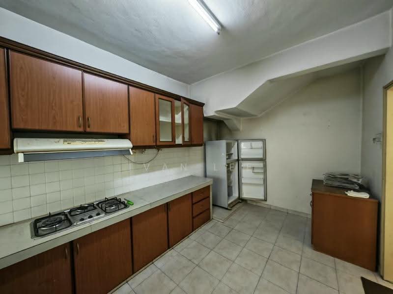 Rumah Teres 2-Tingkat untuk Dijual di Damansara Kim (Petaling Jaya) - Ivan Lee - Kitchen - PropertyGuru.com.my