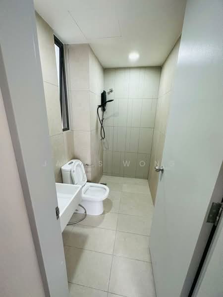 Servis Apartment untuk Disewa di Kenwingston Platz - James Wong - Bathroom - PropertyGuru.com.my
