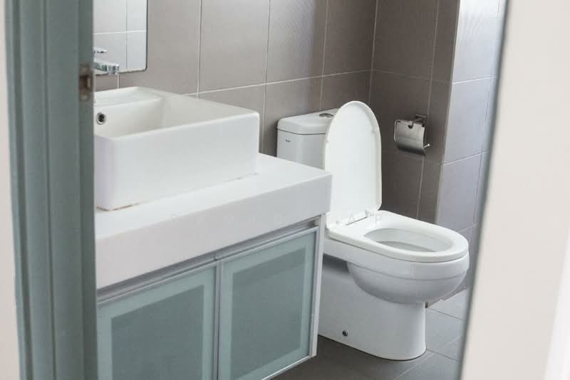 Servis Apartment untuk Dijual di Mercu Summer Suites - David Yap - Bathroom - PropertyGuru.com.my