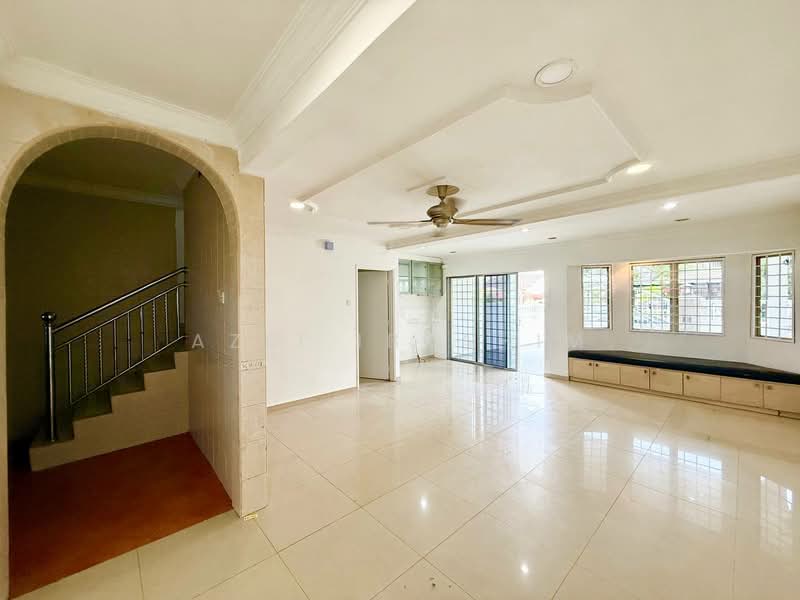 2-storey Terraced House for Sale in Taman Maju Satu (Kajang) - Azli Ibrahim - Living Room - PropertyGuru.com.my