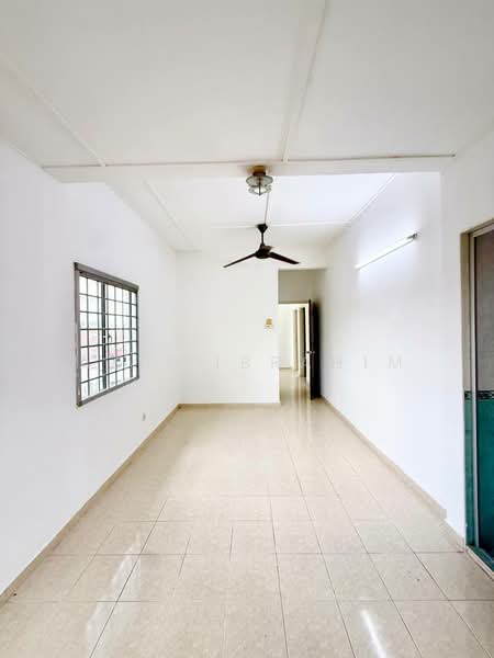 2-storey Terraced House for Sale in Taman Maju Satu (Kajang) - Azli Ibrahim - Living Room - PropertyGuru.com.my