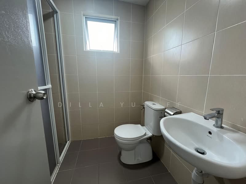 Condominium for Sale at 1 Razak Mansion - DILLA YUSOFF - Bathroom - PropertyGuru.com.my