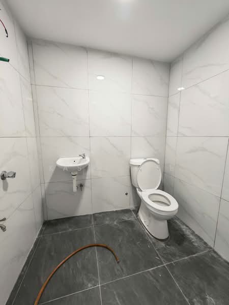 Rumah Teres 2 Tingkat untuk Dijual di Taman Bukit Jaya (Ulu Tiram) - Kasper Lee - Bathroom - PropertyGuru.com.my