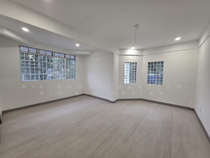 Rumah Bandar untuk Dijual di Seksyen 7 (Shah Alam) - Nik Ahmad Muazzam Bin Nik Mazlan - Interior - PropertyGuru.com.my