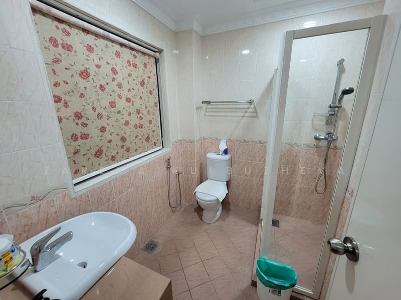 Bungalow for Sale in Taman Ampang Utama (Ampang) - Zarema Kulbuzheva - Bathroom - PropertyGuru.com.my