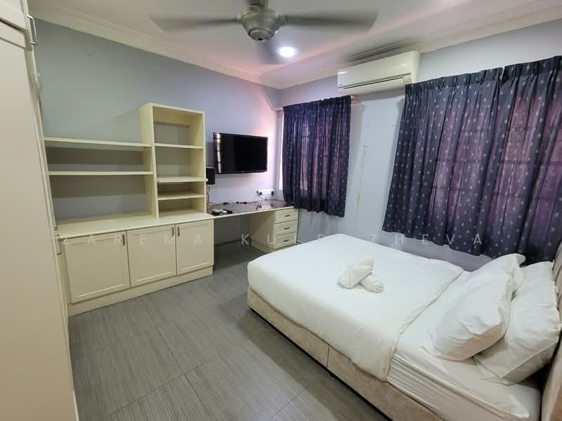 Bungalow for Sale in Taman Ampang Utama (Ampang) - Zarema Kulbuzheva - Bedroom - PropertyGuru.com.my
