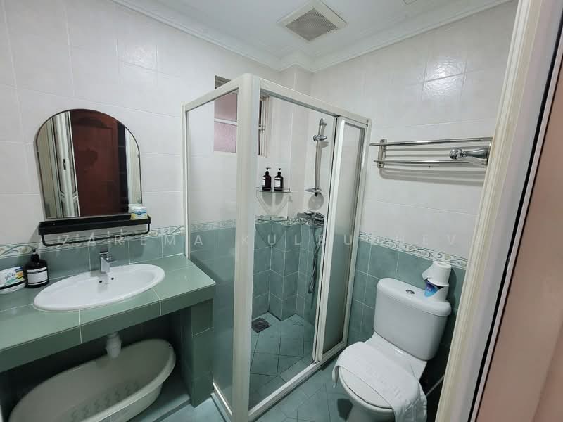 Bungalow for Sale in Taman Ampang Utama (Ampang) - Zarema Kulbuzheva - Bathroom - PropertyGuru.com.my