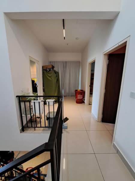 Rumah Teres untuk Dijual di Gombak (Selangor) - Nick Yow - Corridor - PropertyGuru.com.my
