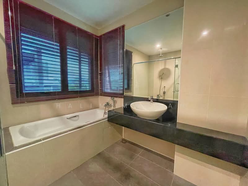 Bungalow for Sale in Cyberjaya (Selangor) - Halim Mazlan - Bathroom - PropertyGuru.com.my