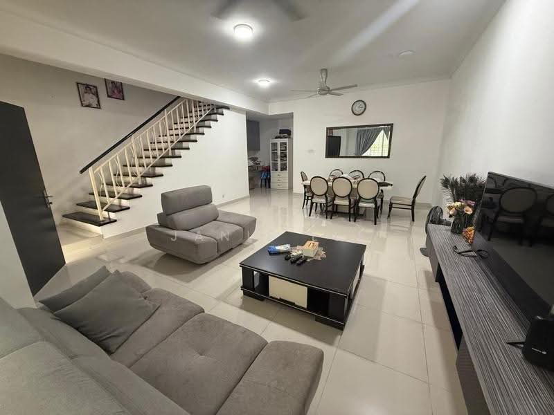 2.5-storey Terraced House for Sale in Taman Meranti Jaya (Puchong) - Janie Lee - Living Room - PropertyGuru.com.my
