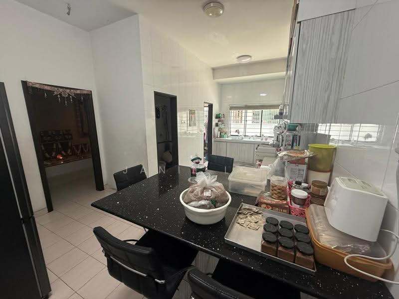 2.5-storey Terraced House for Sale in Taman Meranti Jaya (Puchong) - Janie Lee - Kitchen - PropertyGuru.com.my