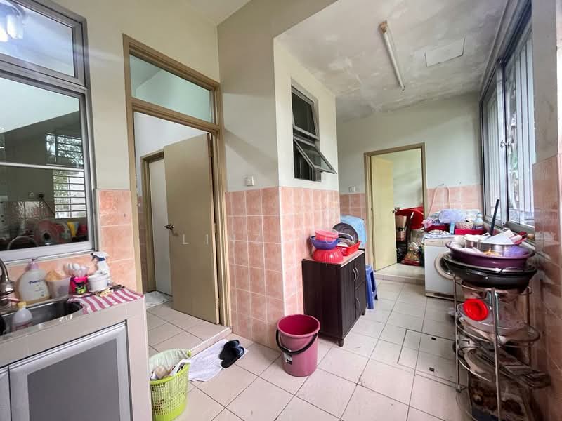 Rumah Teres 2 Tingkat untuk Dijual di Taman Gaya (Ulu Tiram) - Linz Soh - Kitchen - PropertyGuru.com.my