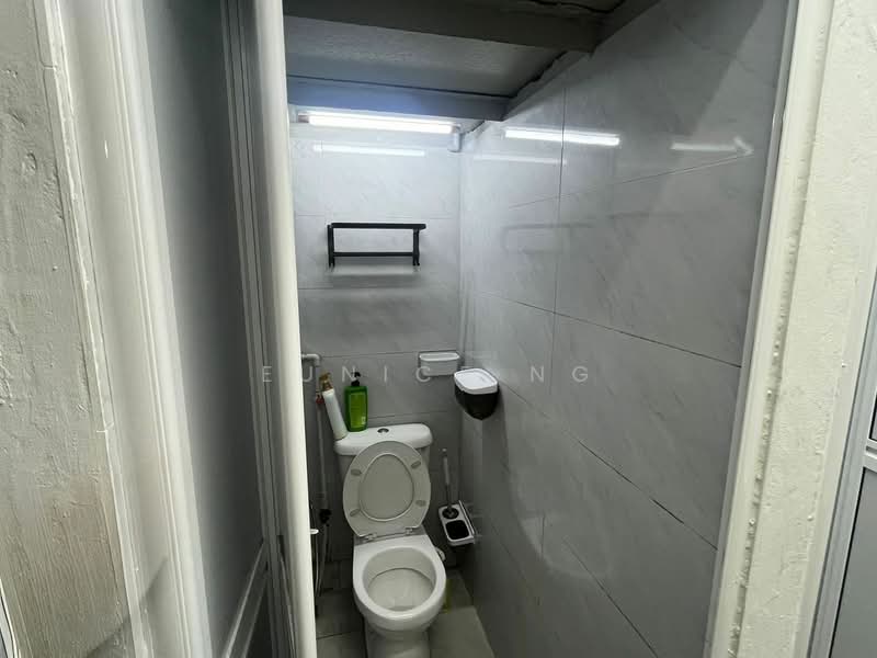 Terraced House for Rent in Taman Damai Jaya (Skudai) - Eunice Ng - Bathroom - PropertyGuru.com.my